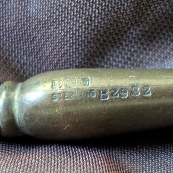 Sterling silver antique nail tool, engraved "Sue" -- hallmarked, lovely patina - Picture 3 of 15